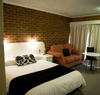 Cousins Motor Inn - Accommodation Mermaid Beach