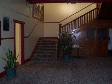 Crown Hotel Motel - Accommodation Mermaid Beach 3