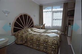 Dawson Motor Inn - Accommodation Mermaid Beach 1