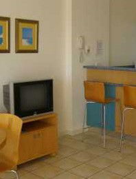 Noosa Parade Holiday Inn - Accommodation Mermaid Beach 1