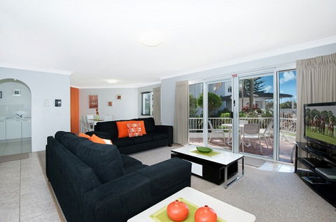 Le Beach Apartments - Accommodation Mermaid Beach 6
