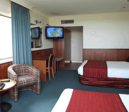 Berri Resort Hotel - Accommodation Mermaid Beach