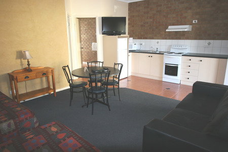 Bridges On Meninya Motel & Apartments - Accommodation Mermaid Beach 4