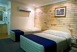 Starlight Motor Inn - Accommodation Mermaid Beach 2