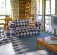 Myrtle Creek Cottages - Accommodation Mermaid Beach