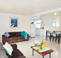 Lucinda Holiday Rentals  - Accommodation Mermaid Beach