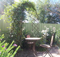 Robyn's Nest Country Cottages - Accommodation Mermaid Beach