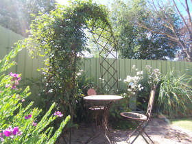 Robyn's Nest Country Cottages - Accommodation Mermaid Beach 0