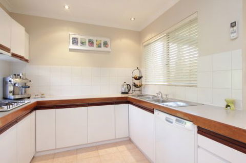 Tea Tree Manor - Accommodation Mermaid Beach 6