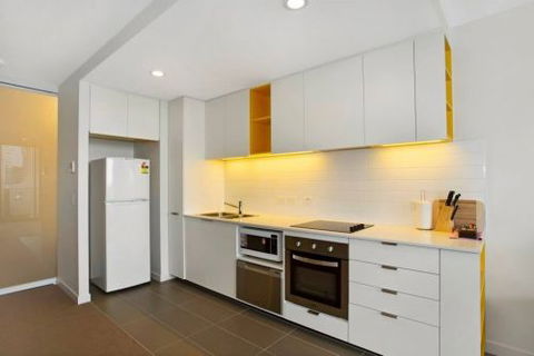 Astra Apartments - Melbourne Docklands - Accommodation Mermaid Beach 1