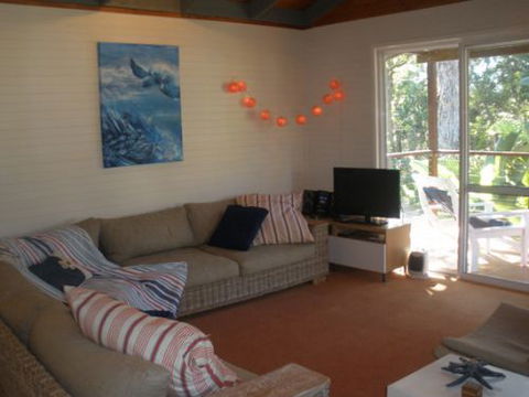 Coochiemudlo Island Family Beach House - Accommodation Mermaid Beach 4