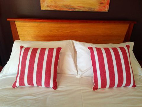 ArtHOUSE Beachfront Accommodation - Accommodation Mermaid Beach 4