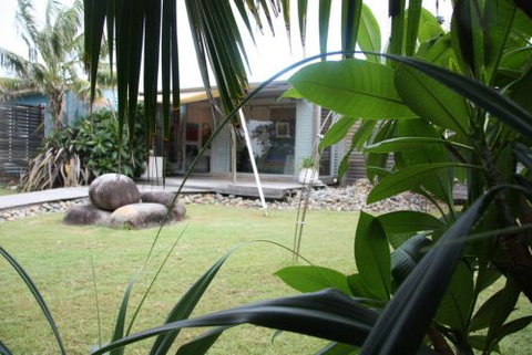 ArtHOUSE Beachfront Accommodation - Accommodation Mermaid Beach 7