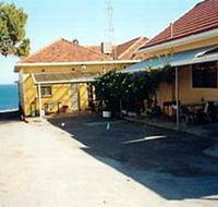 Bay View Holiday Flats - Accommodation Mermaid Beach