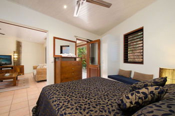 L'Auberge Noosa - Accommodation Mermaid Beach 3