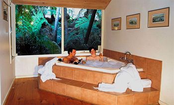 Cottages At Monreale - Accommodation Mermaid Beach 4