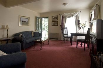 Cottages At Monreale - Accommodation Mermaid Beach 44