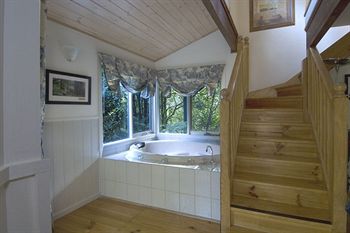 Cottages At Monreale - Accommodation Mermaid Beach 48