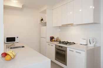 Melbourne Short Stay Apartments On Whiteman - Accommodation Mermaid Beach 5