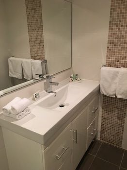 Checkers Resort & Conference Centre - Accommodation Mermaid Beach 14