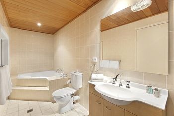 Checkers Resort & Conference Centre - Accommodation Mermaid Beach 34