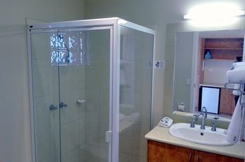 Glen Inn - Accommodation Mermaid Beach 3