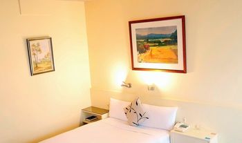 Glen Inn - Accommodation Mermaid Beach 17