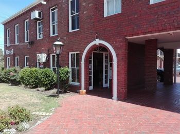 Glen Inn - Accommodation Mermaid Beach 52