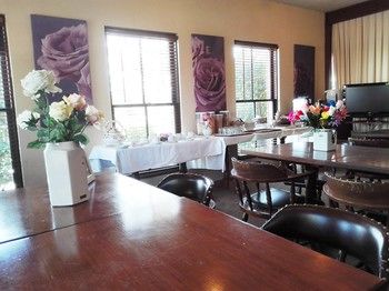 Glen Inn - Accommodation Mermaid Beach 57