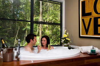Amore On Buderim Luxury Rainforest Cabins - Accommodation Mermaid Beach 18