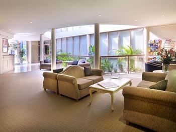 Kimberley Gardens Hotel & Serviced Apartments - Accommodation Mermaid Beach 4