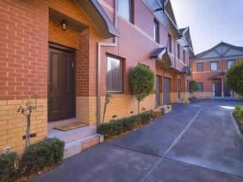 Kimberley Gardens Hotel & Serviced Apartments - Accommodation Mermaid Beach 15