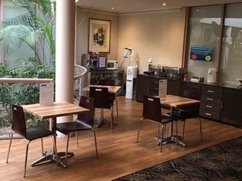 Kimberley Gardens Hotel & Serviced Apartments - Accommodation Mermaid Beach 18