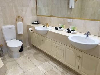 Kimberley Gardens Hotel & Serviced Apartments - Accommodation Mermaid Beach 24