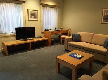 Kimberley Gardens Hotel & Serviced Apartments - Accommodation Mermaid Beach 26