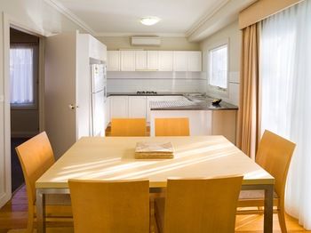 Kimberley Gardens Hotel & Serviced Apartments - Accommodation Mermaid Beach 27