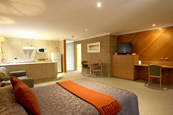 The Hermitage Motel - Accommodation Mermaid Beach 37