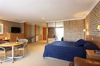 The Hermitage Motel - Accommodation Mermaid Beach 8