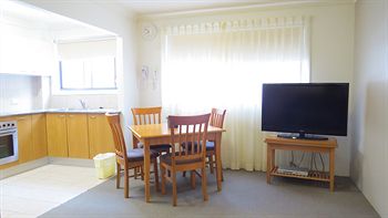 Waldorf Hornsby Residential Apartments - Accommodation Mermaid Beach 15