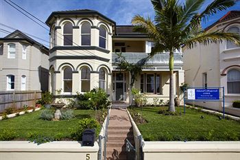 Admiral Collingwood Lodge - Accommodation Mermaid Beach 3