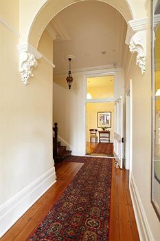 Admiral Collingwood Lodge - Accommodation Mermaid Beach 4