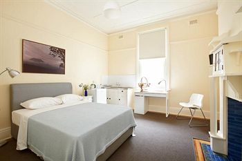 Admiral Collingwood Lodge - Accommodation Mermaid Beach 8