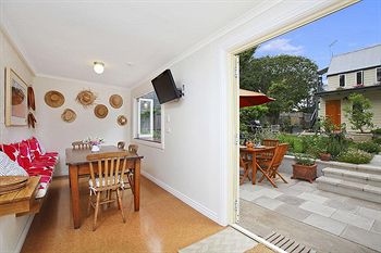 Admiral Collingwood Lodge - Accommodation Mermaid Beach 10