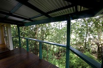 Montville Attic - Accommodation Mermaid Beach 4