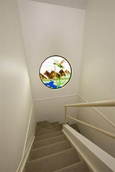 Montville Attic - Accommodation Mermaid Beach 7