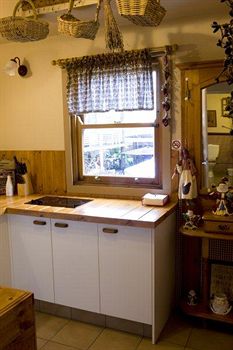 Montville Attic - Accommodation Mermaid Beach 18
