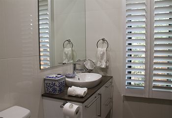 Arabella Guesthouse - Accommodation Mermaid Beach 11