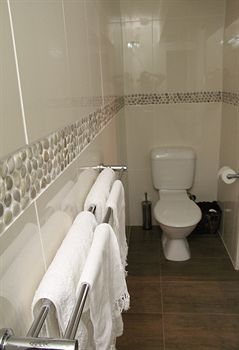 Arabella Guesthouse - Accommodation Mermaid Beach 21