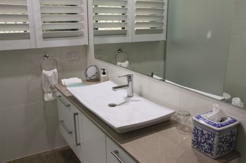 Arabella Guesthouse - Accommodation Mermaid Beach 23