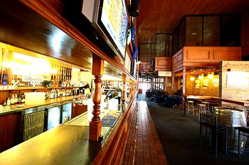 Macquarie Inn - Accommodation Mermaid Beach 2